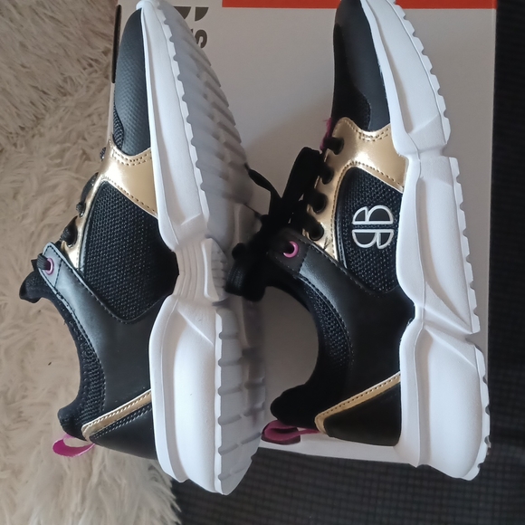 Sport Illustrated Shoes - Picture 2 of 7